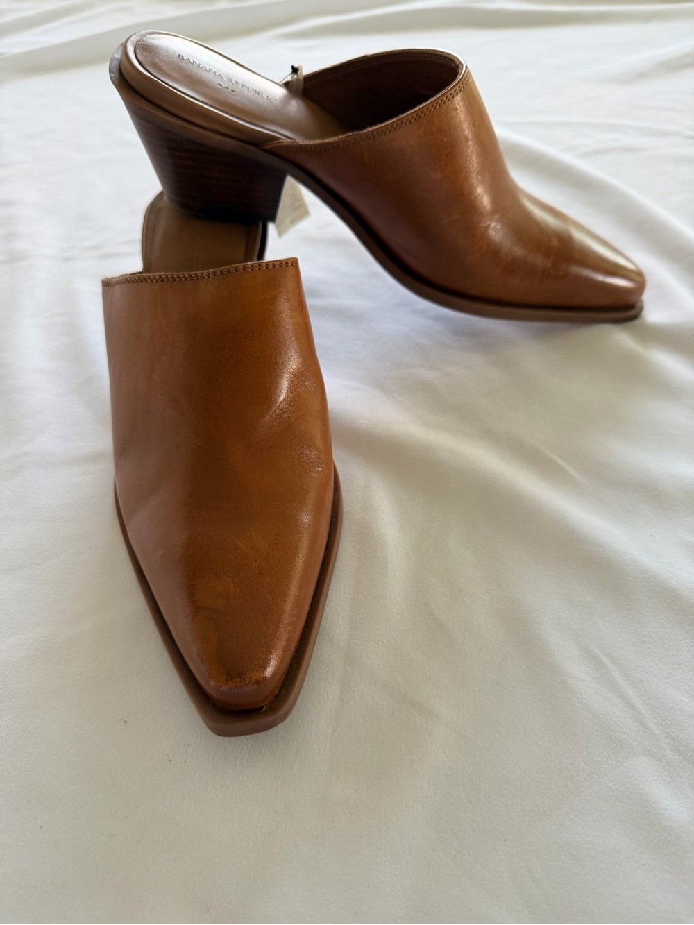 NWT Banana Republic Genuine Leather Heeled Mules Cognac Almond Toe Size 7.5